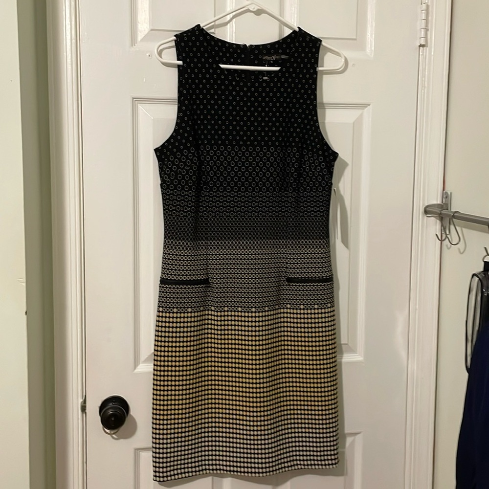 Sleeveless dress